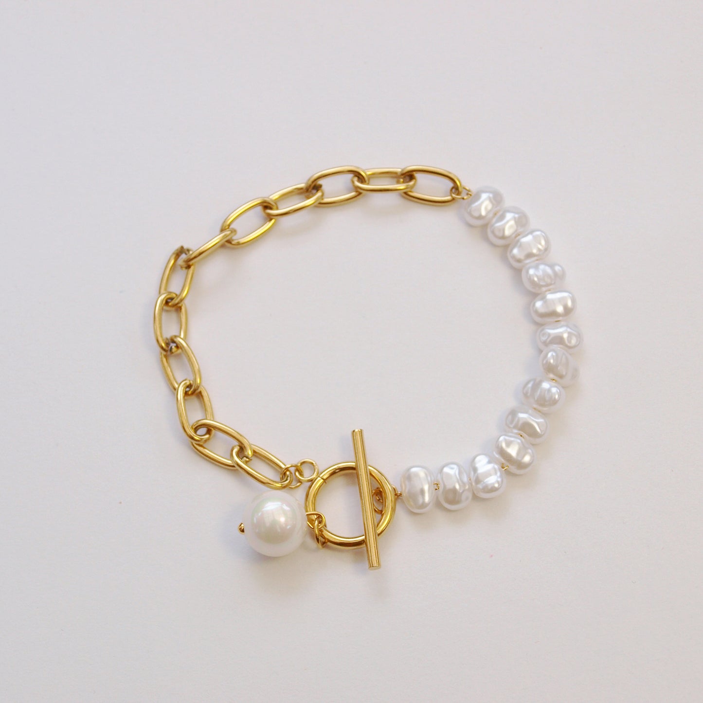 Gold White Freshwater Pearl Bracelet