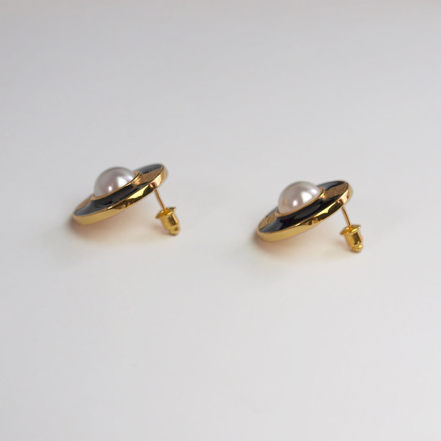 Black Fan Pearl Statement Stud Earring