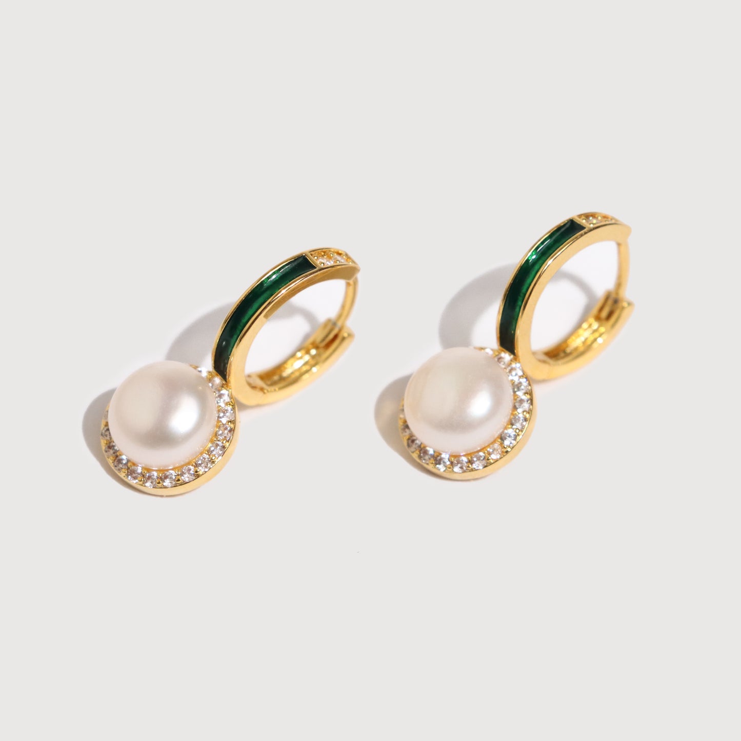 Single Pearl with Brass Details