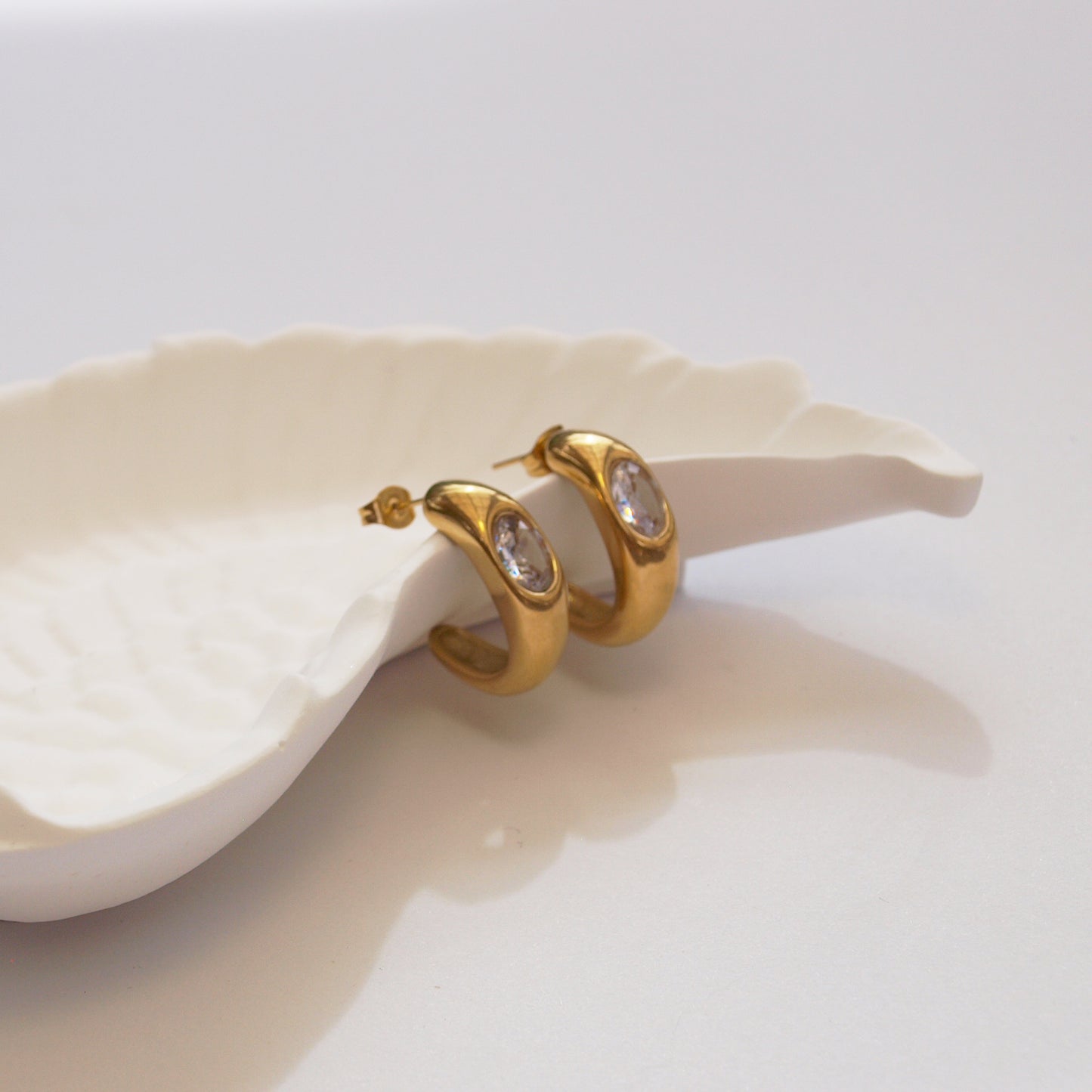 Gold hoop with Crystal